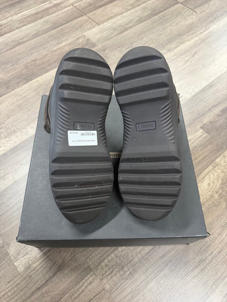 Yeezy Boot Oil
