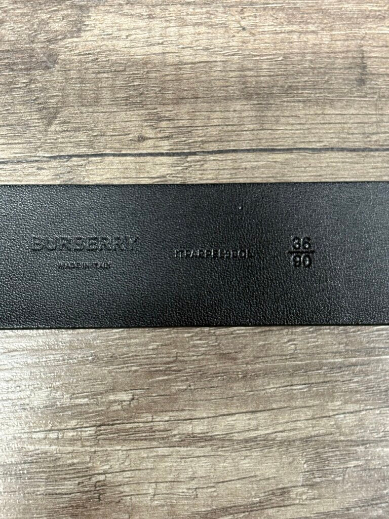 Burberry belt plaid