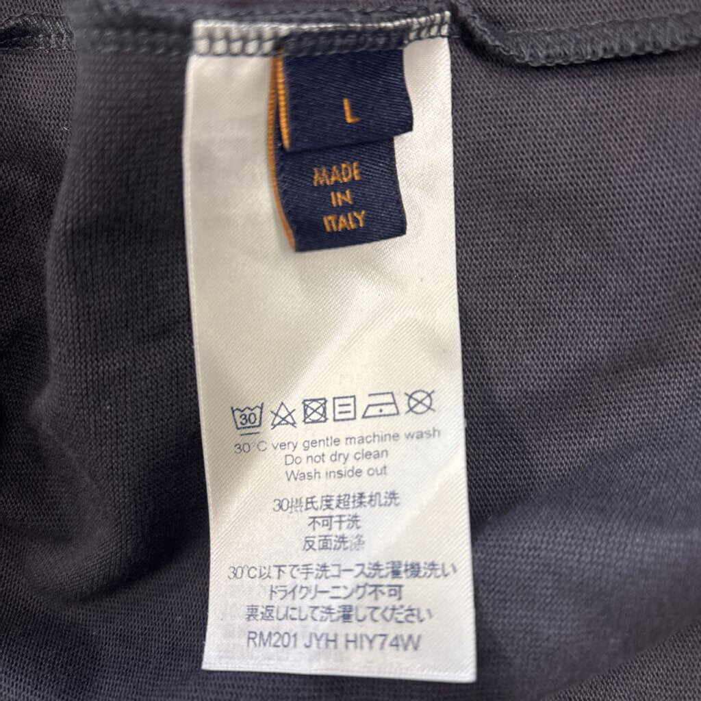 Louis Vuitton Shirt Velcro Pouch
