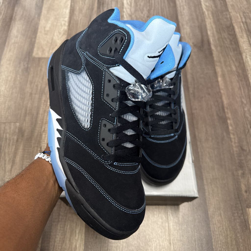 Jordan 5 Black UNC