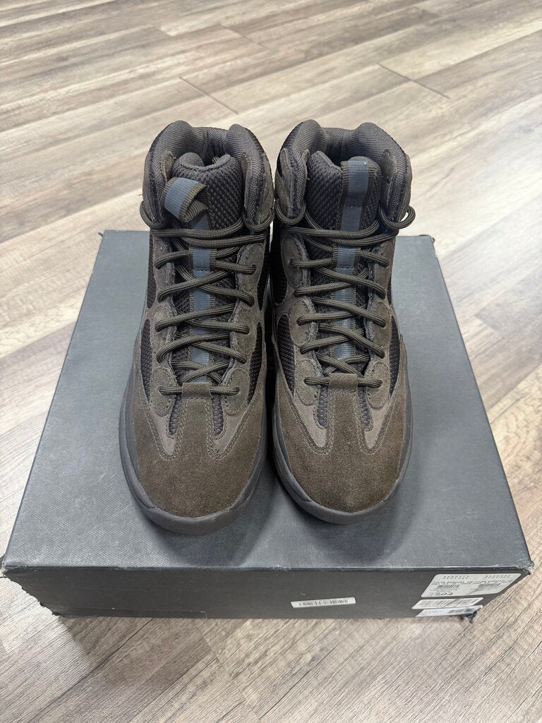 Yeezy Boot Oil
