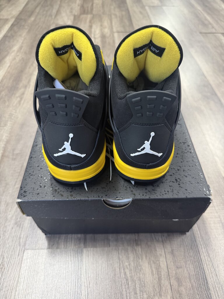 Jordan 4 Thunder