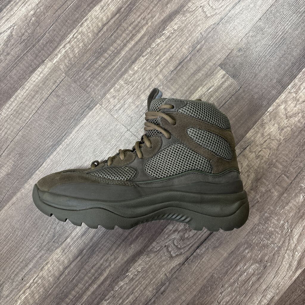 Yeezy Boot Season 7 Olive