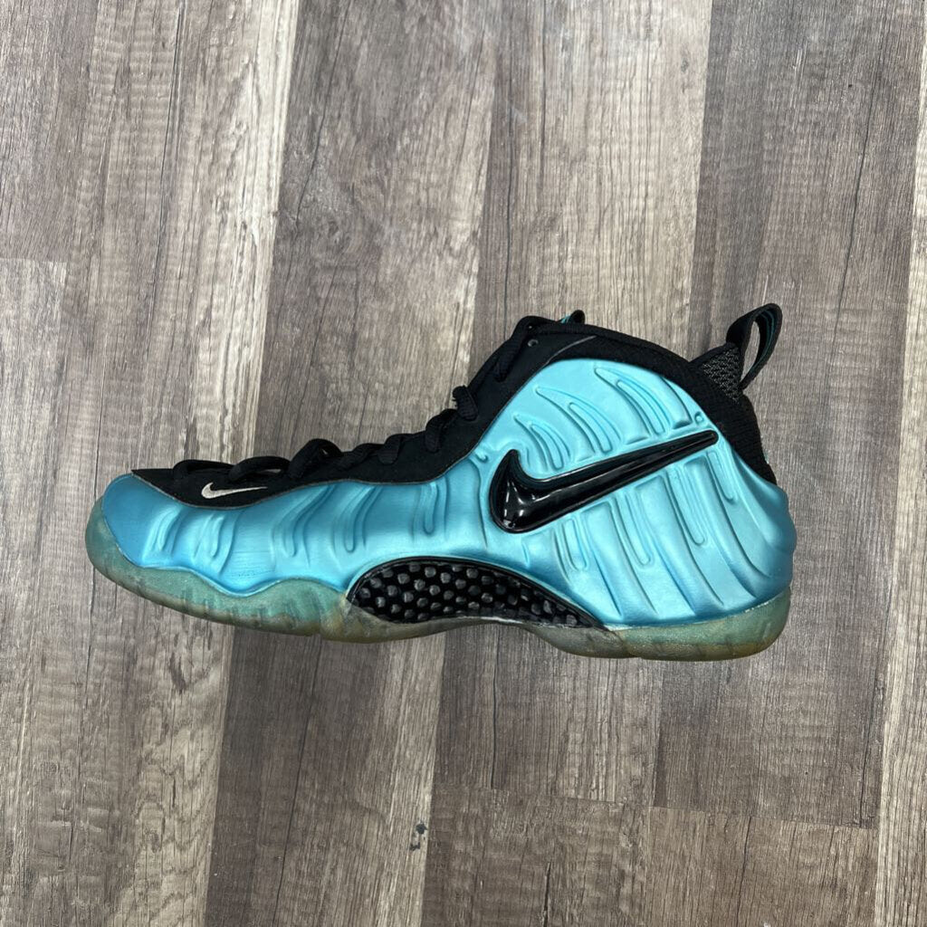 nike Foamposite electric blue