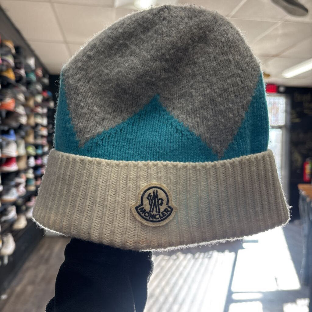 moncler beanie white blue