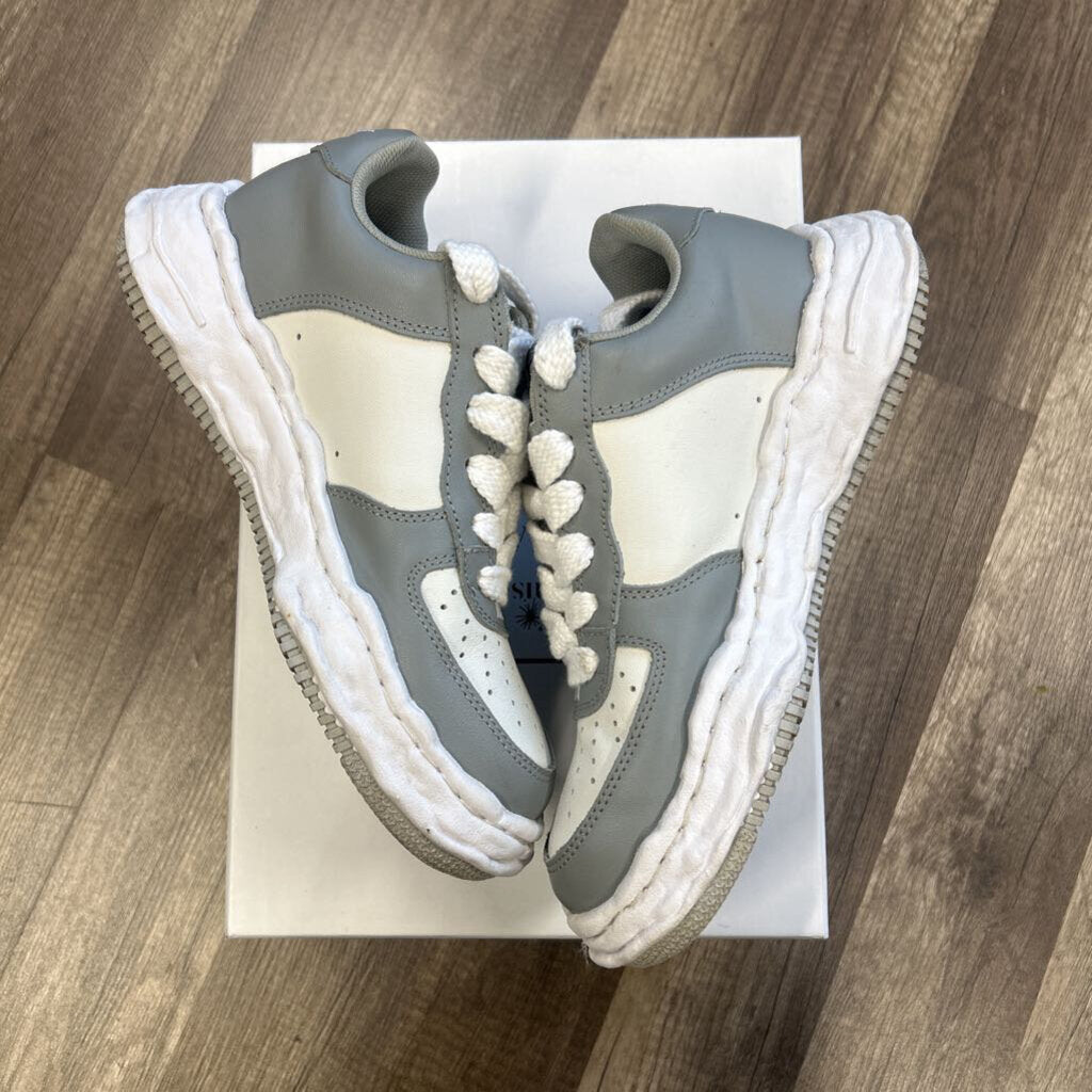 MMY Maison mihara mid grey white