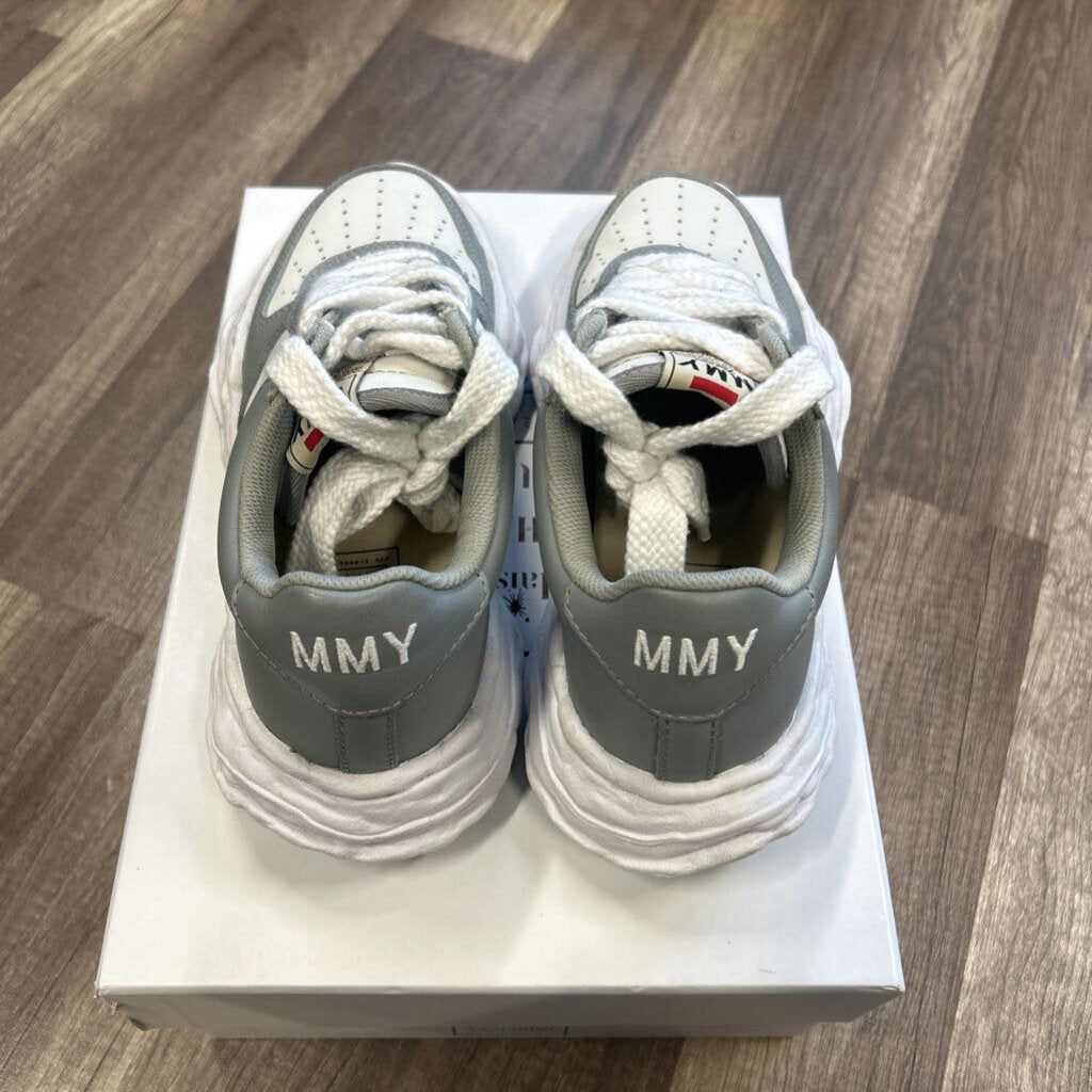 MMY Maison mihara mid grey white