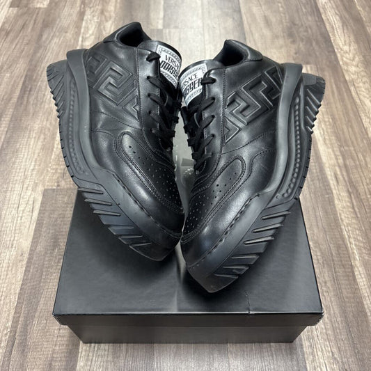 versace overzied trainer black