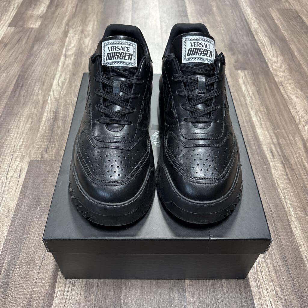 versace overzied trainer black