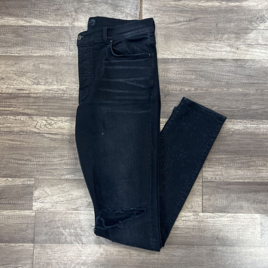 Amiri jean black distress