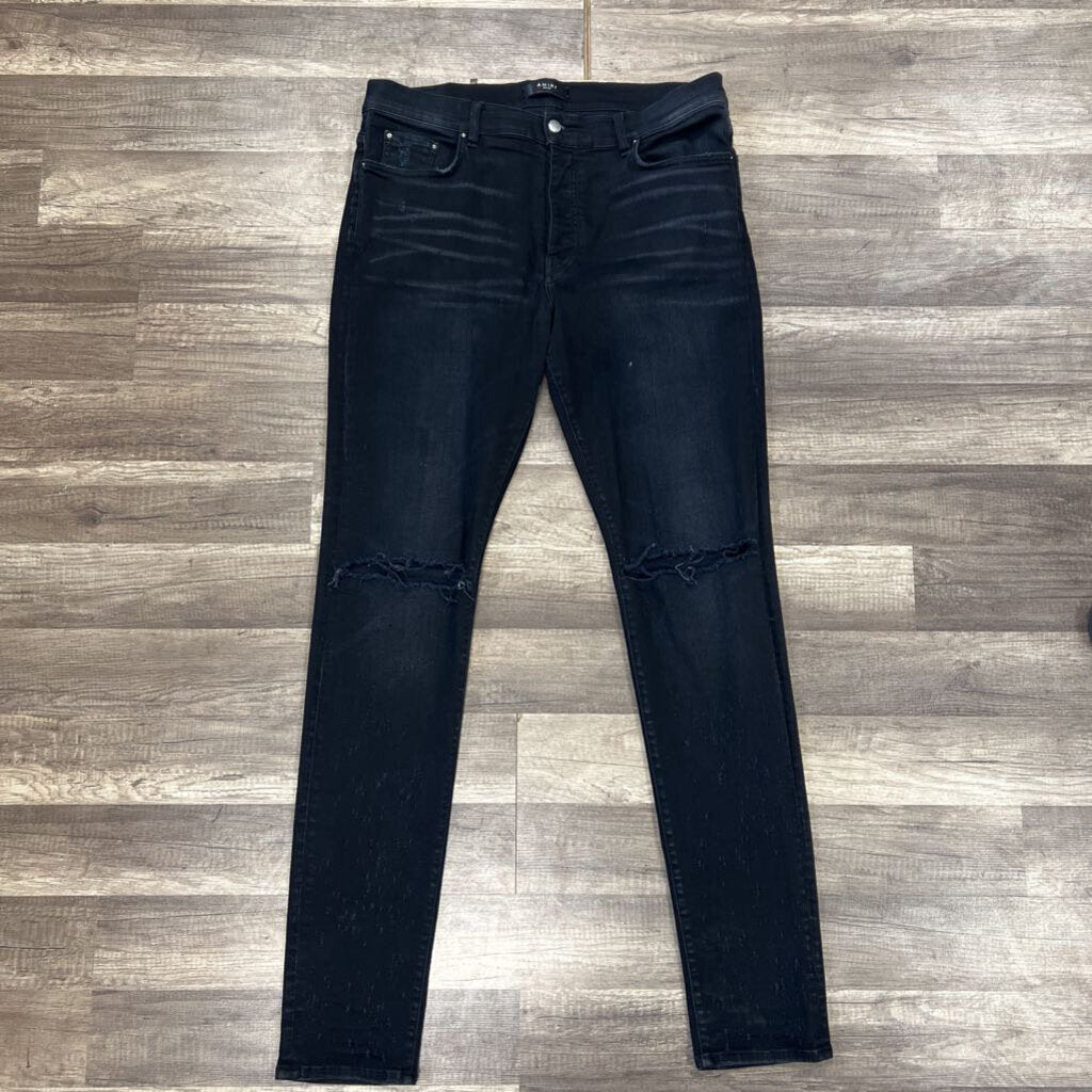 Amiri jean black distress