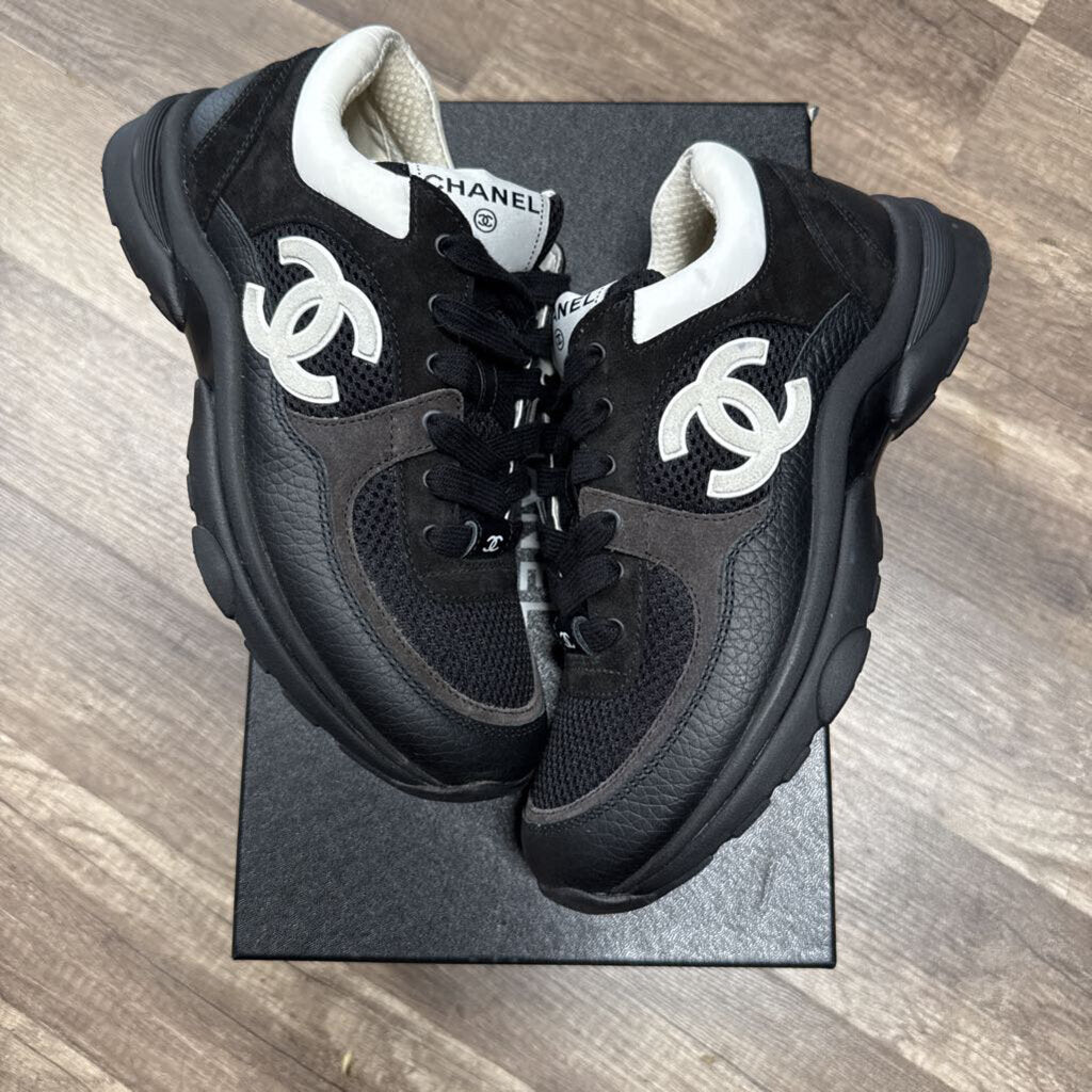 Chanel Trainer Black White Low