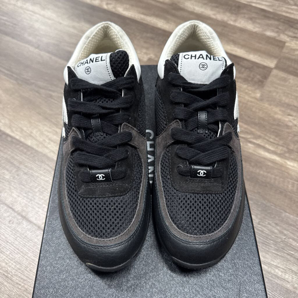 Chanel Trainer Black White Low