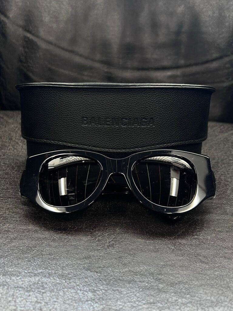 Balenciaga Woman glasses