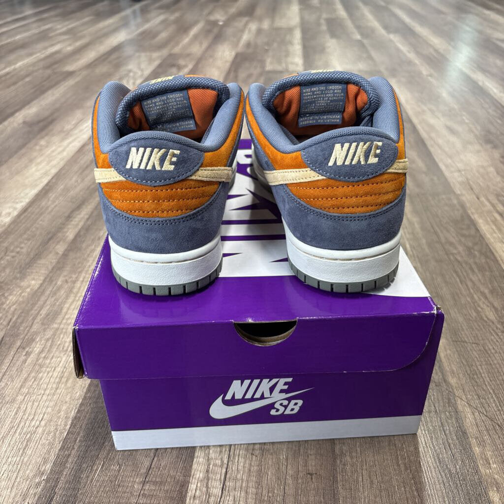 Nike Sb Dunk Low Carbon