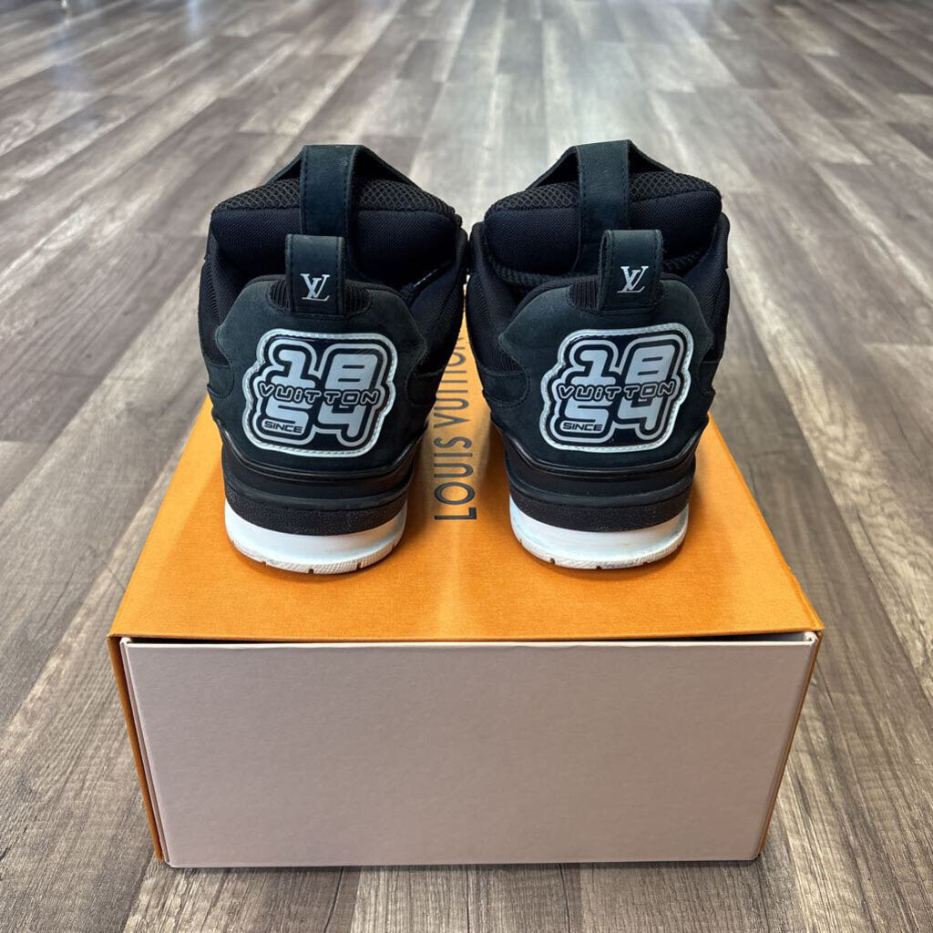 Louis Vuitton skate black white