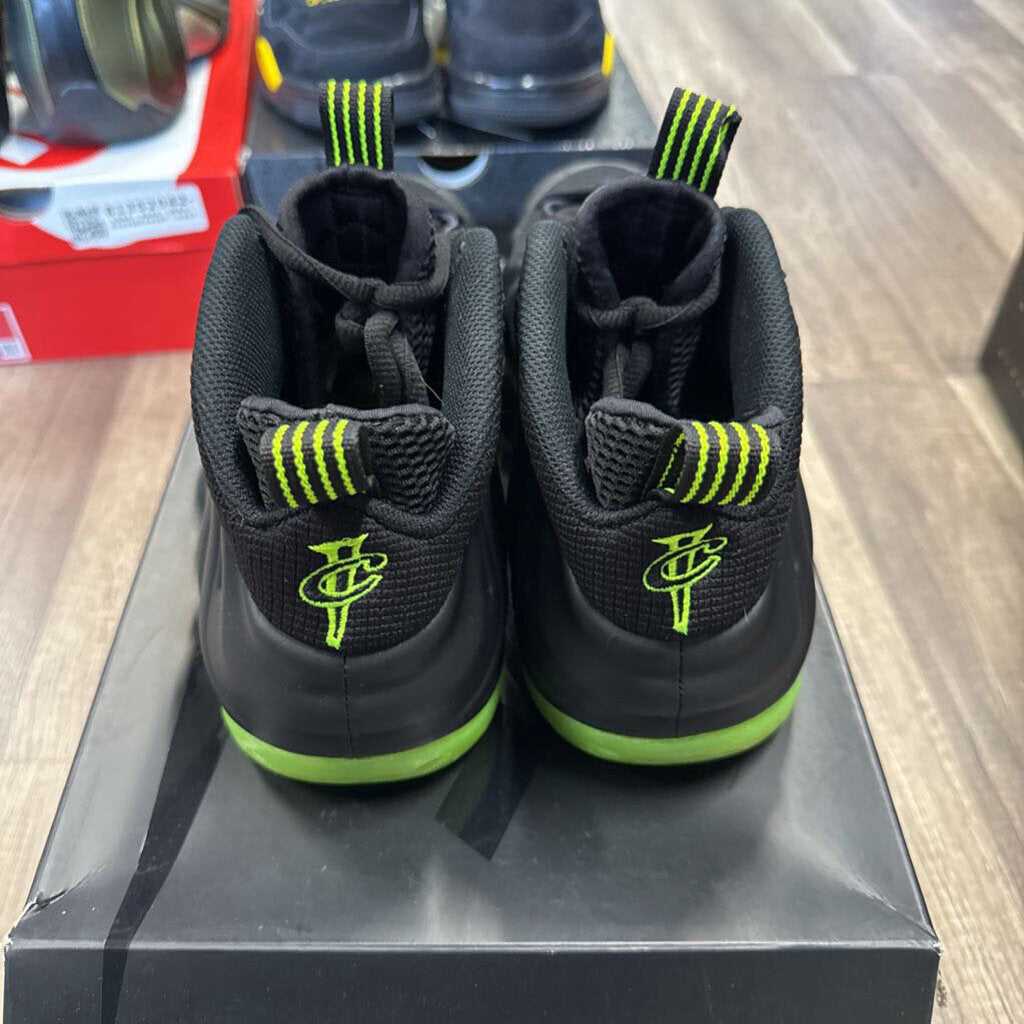 Nike foamposite volt