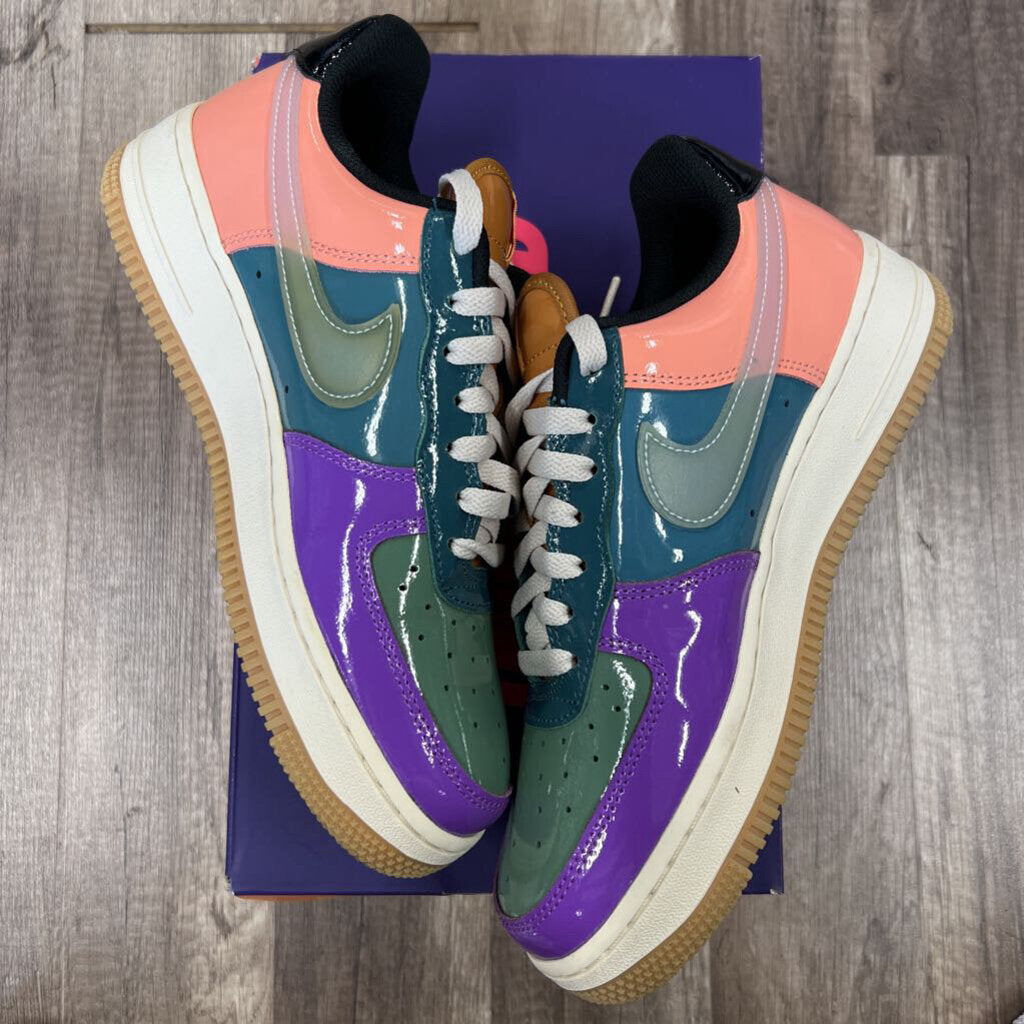Nike undefeated wild berry