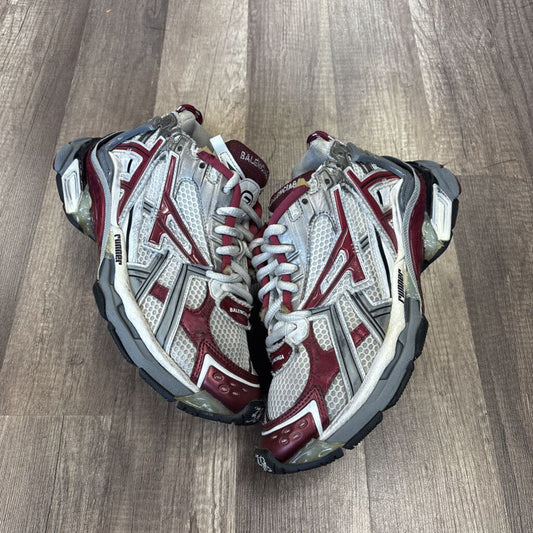 Balenciaga runner burgundy