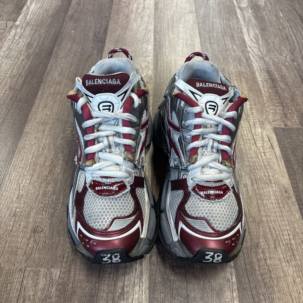 Balenciaga runner burgundy