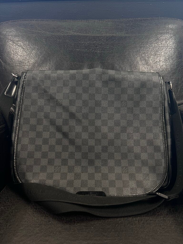 Louis Vuitton District Messenger Bag