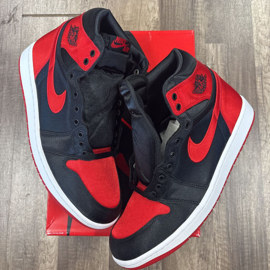Jordan 1 Satin bred toe