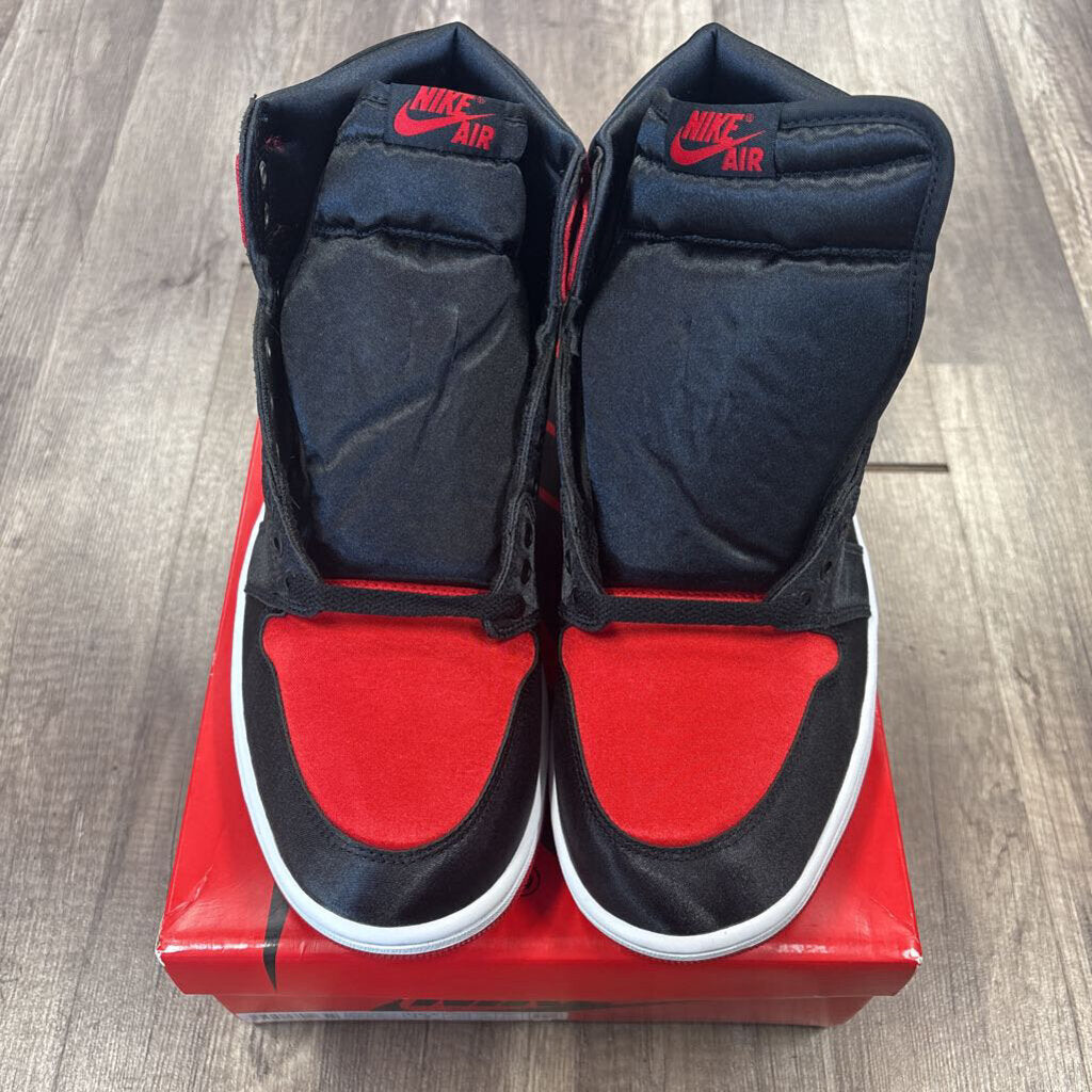 Jordan 1 Satin bred toe