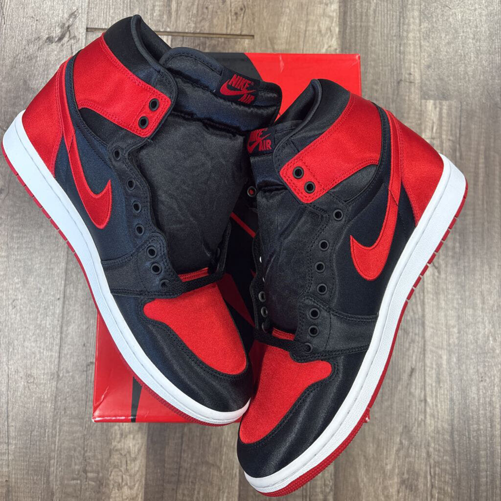 Jordan 1 Satin bred toe