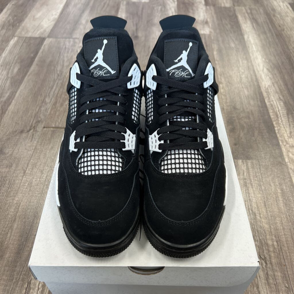 Jordan 4 white thunder