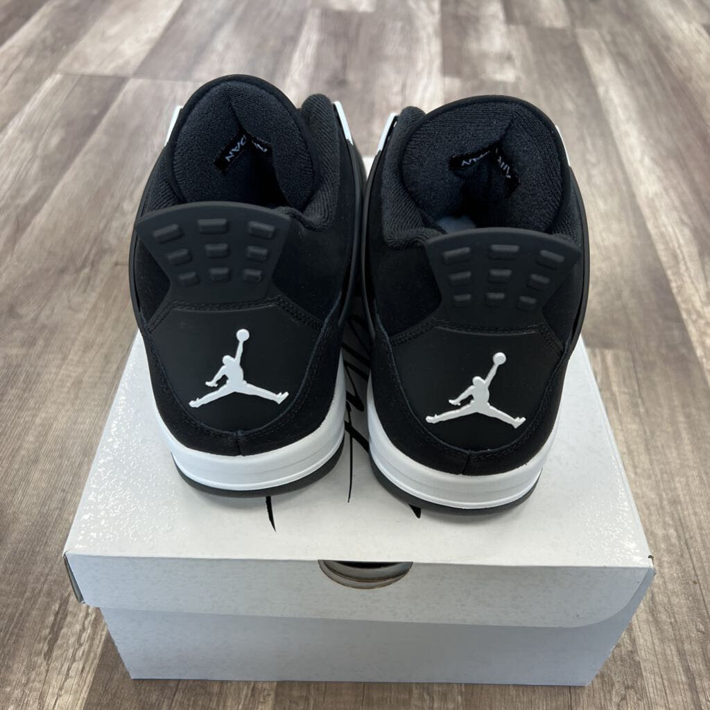 Jordan 4 white thunder