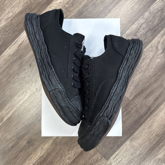 MMY Maison Mihara Triple Black