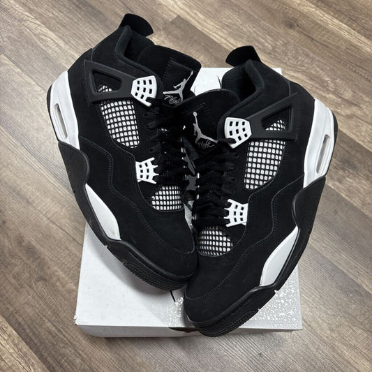 Jordan 4 White Thunder