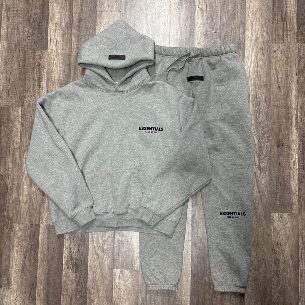Essential set grey