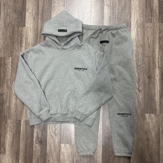 Essential set grey
