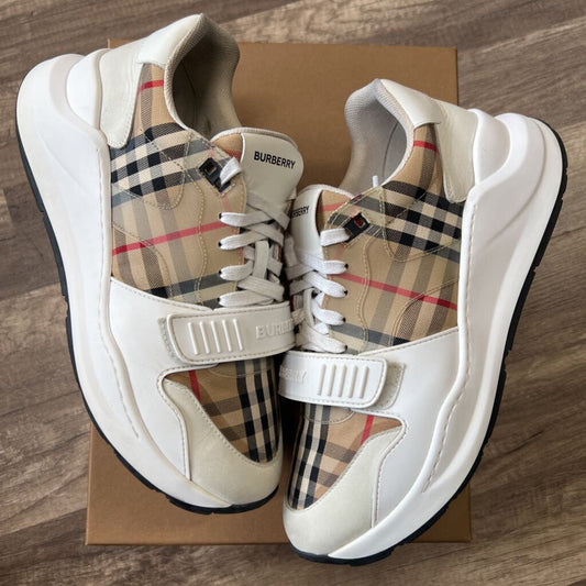 Burberry Ramsey White Tan
