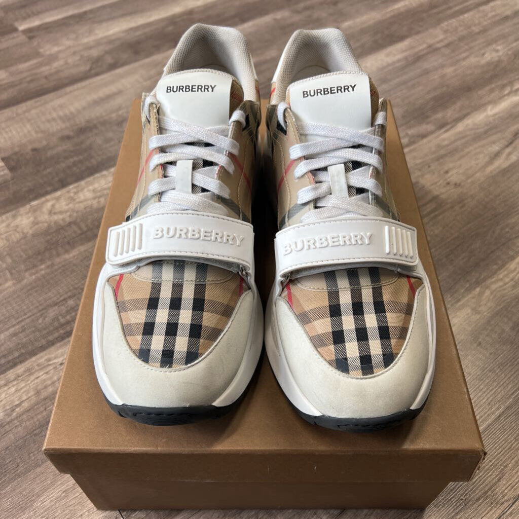 Burberry Ramsey White Tan