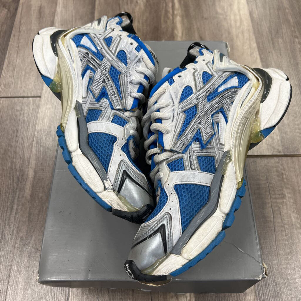 Balenciaga runner white blue