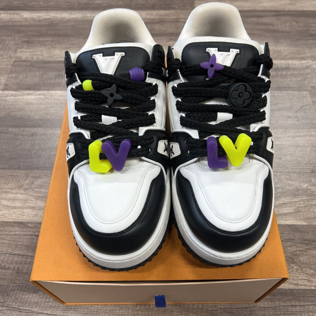 LV Louis Vuitton maxi white black