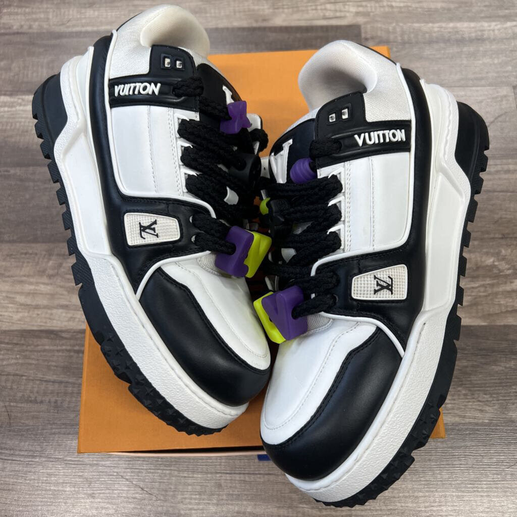 LV Louis Vuitton maxi white black