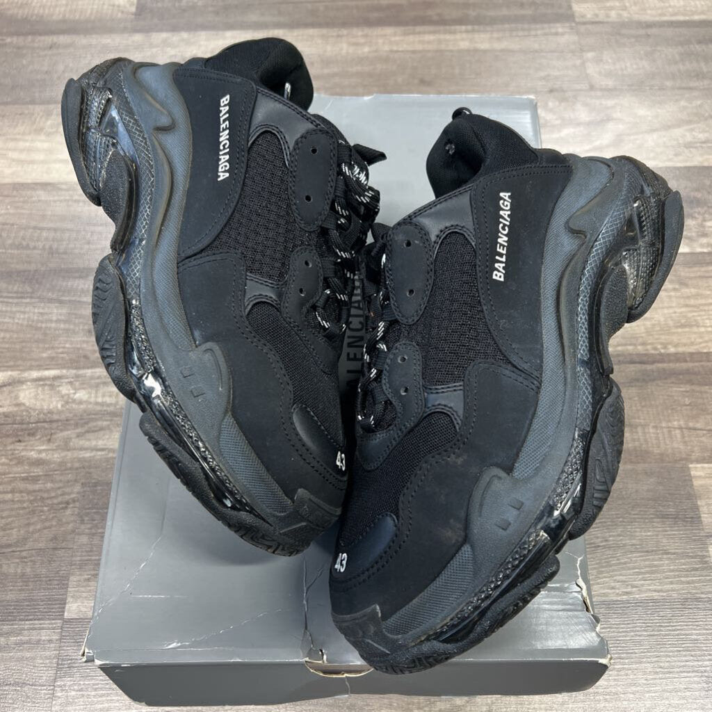 Balenciaga Triple S Black