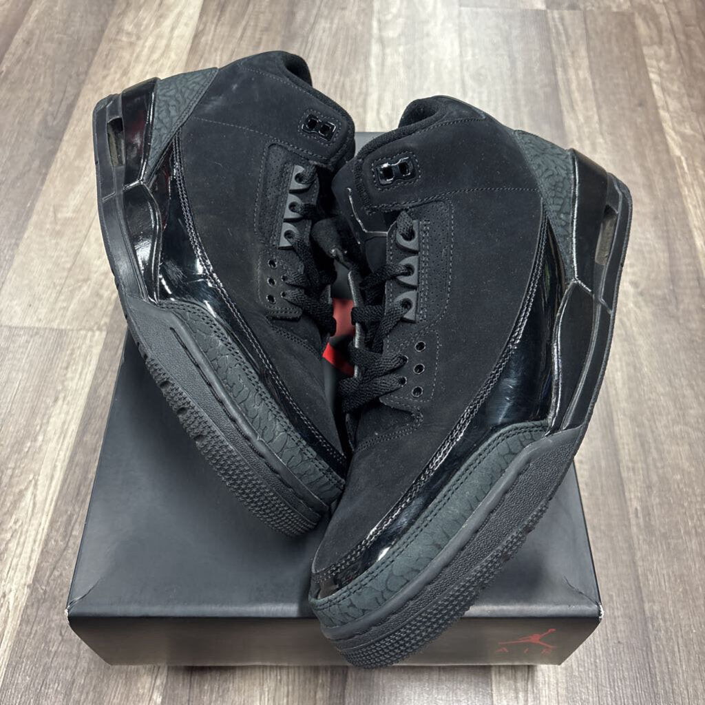 Jordan 3 Black Cat