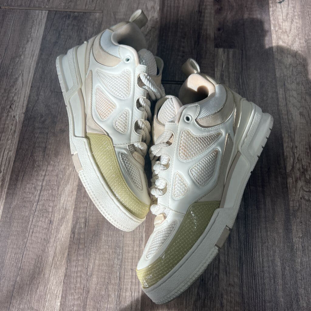 Louis Vuitton skate white cream