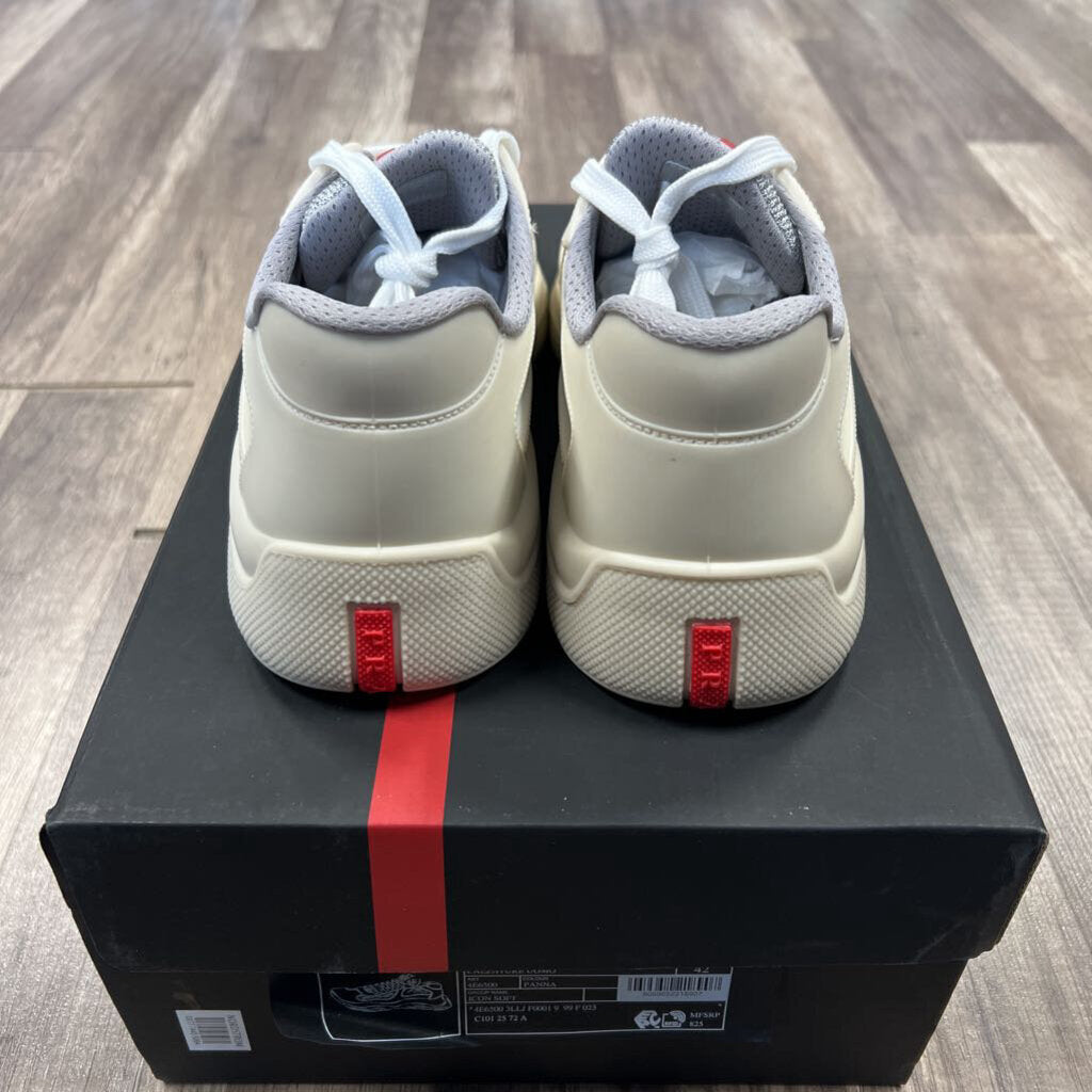 Prada Rubber Cup Creme