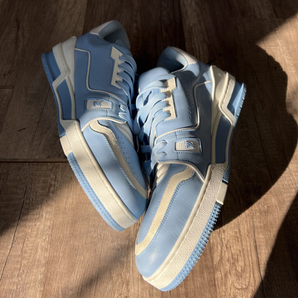 LV Louis Vuitton baby blue white (NO BOX)