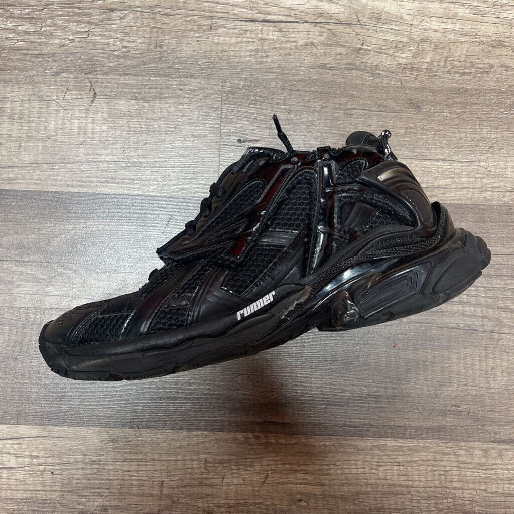 Balenciaga Runner Black
