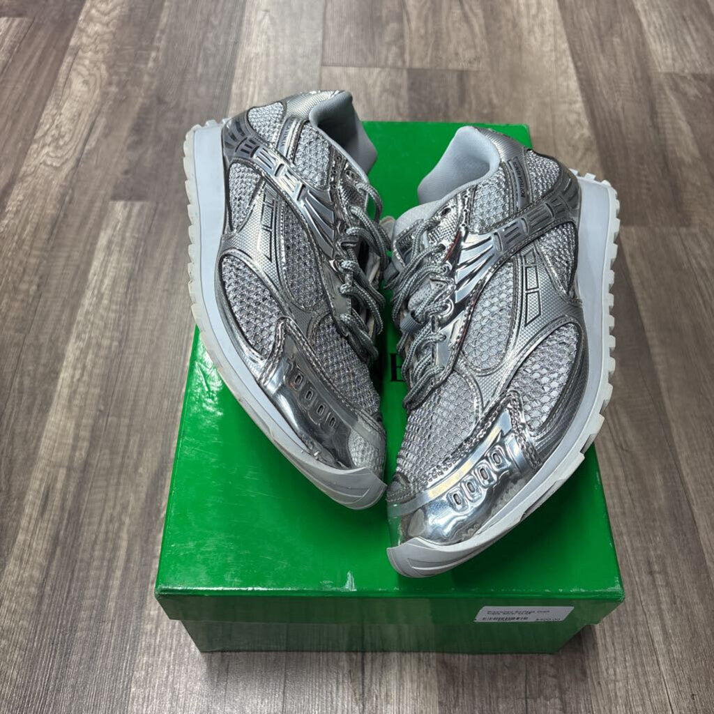 Bottega Veneta Orbit Silver