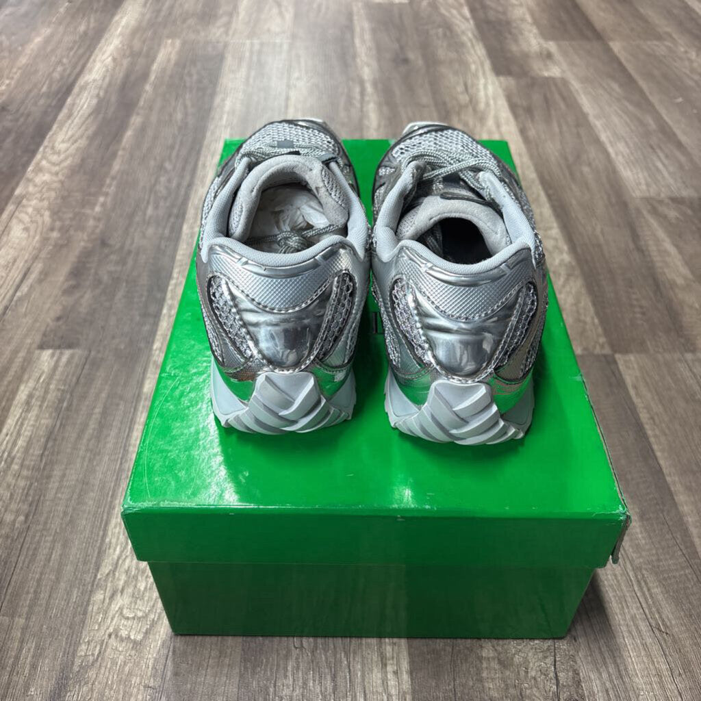 Bottega Veneta Orbit Silver