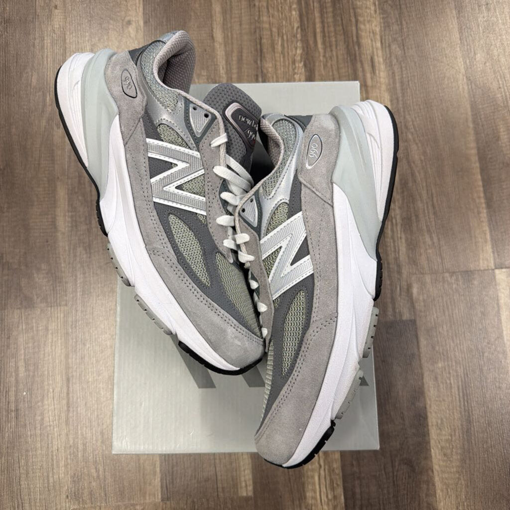 New Balance 990 v6 Grey