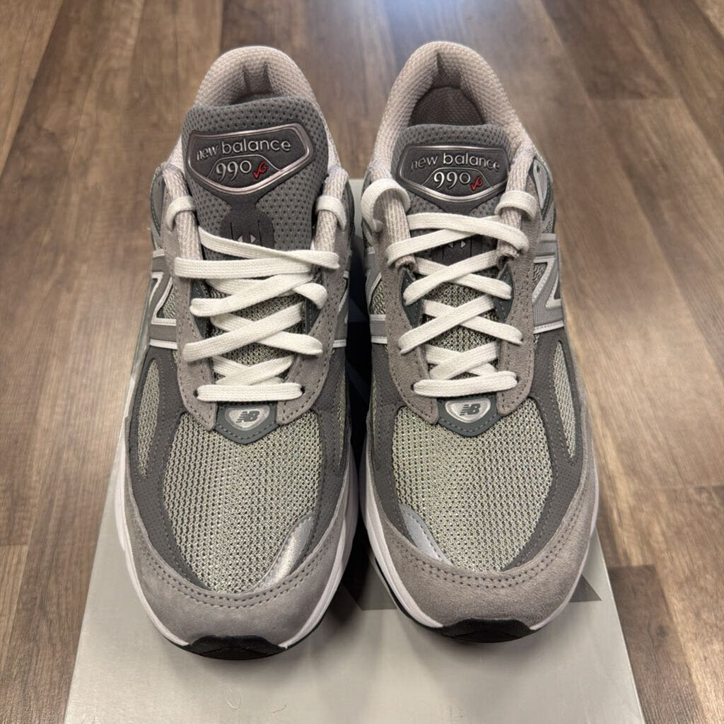 New Balance 990 v6 Grey