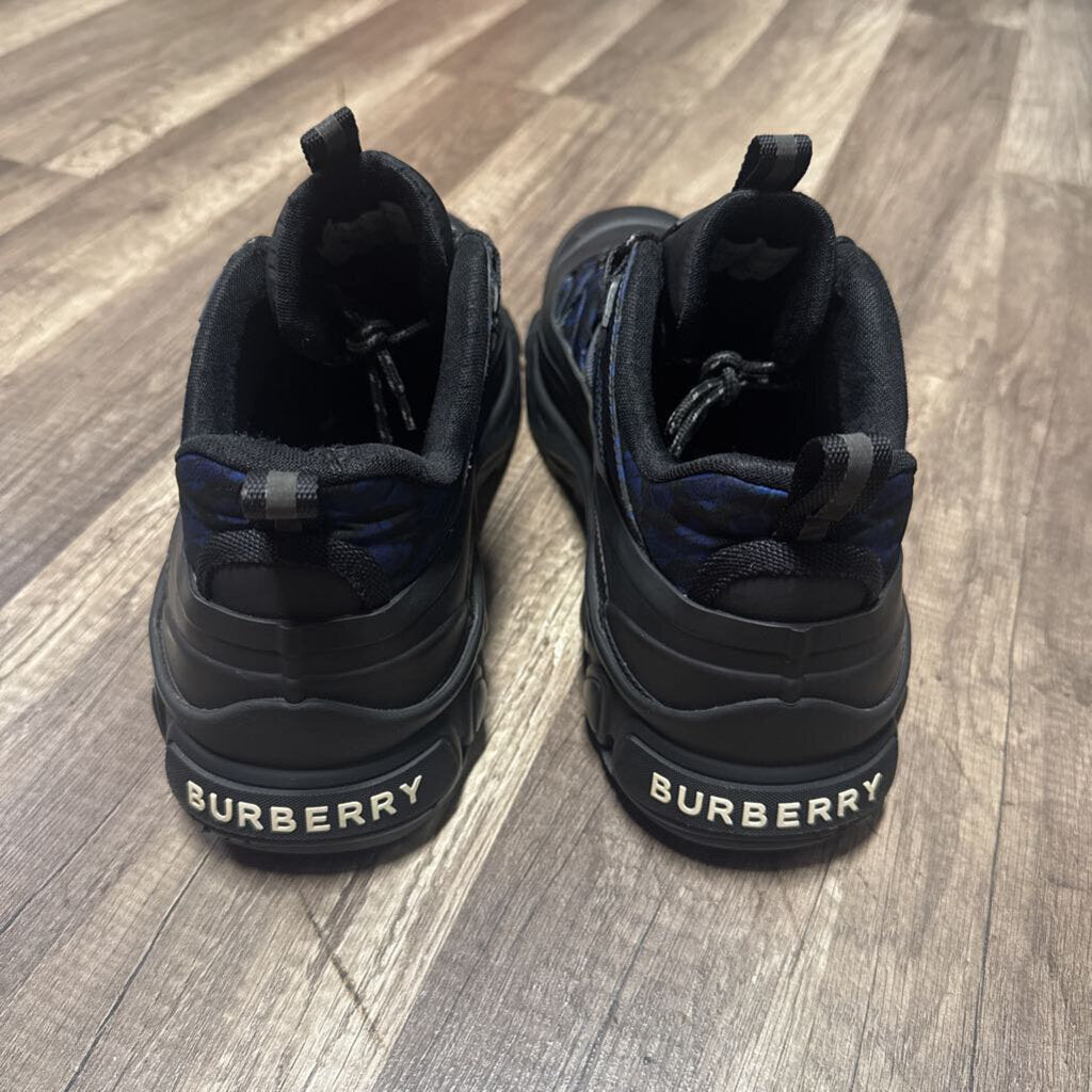 Burberry monogram sneaker blue black